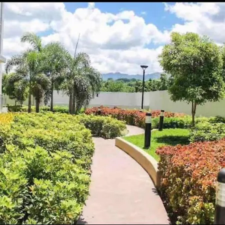 Homey 2 Bedroom Unit W/Pool In Avida It Park